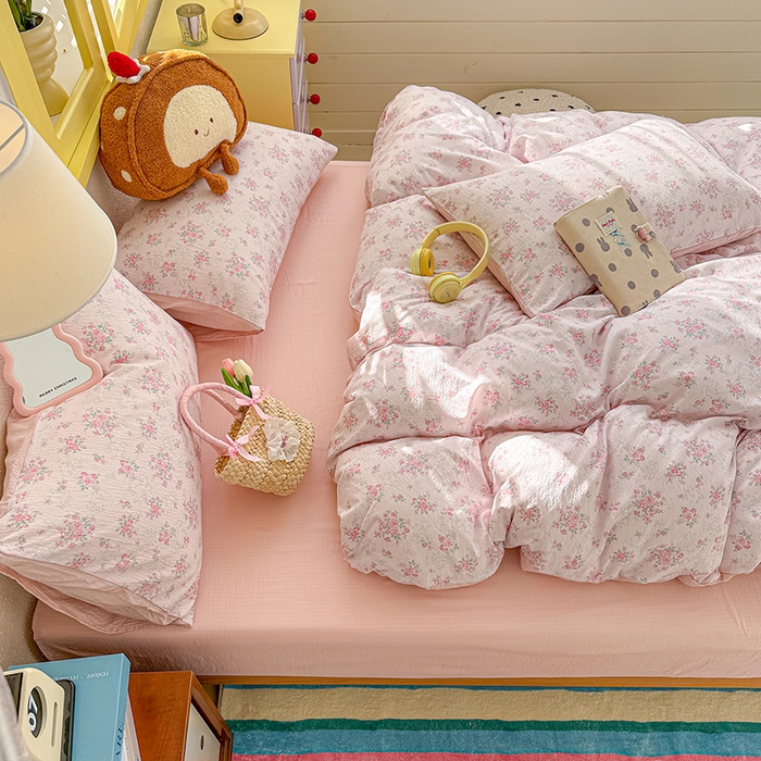 91家纺网 家纺一手货源 找家纺 云玲时尚 2026新款云感双层纱印花四件套 蔷薇絮