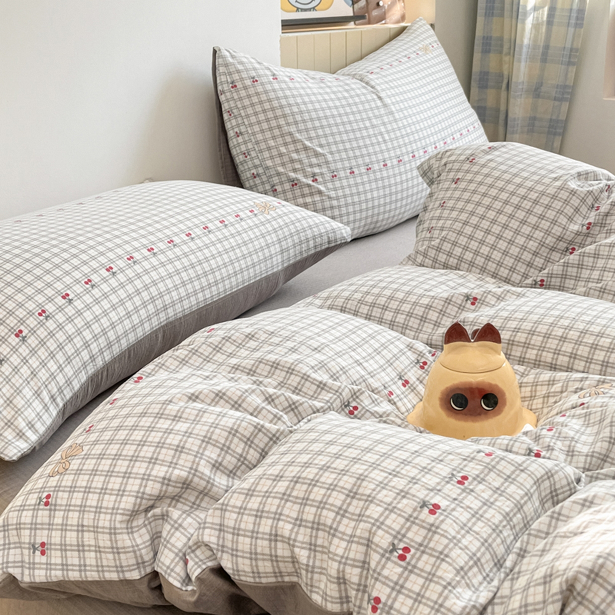 91家纺网 家纺一手货源 找家纺 云玲时尚 2026新款古法水洗仿棉云感纱四件套 樱桃格格