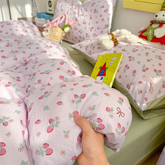 91家纺网 家纺一手货源 找家纺 云玲时尚 2026新款云感双层纱印花四件套 甜莓