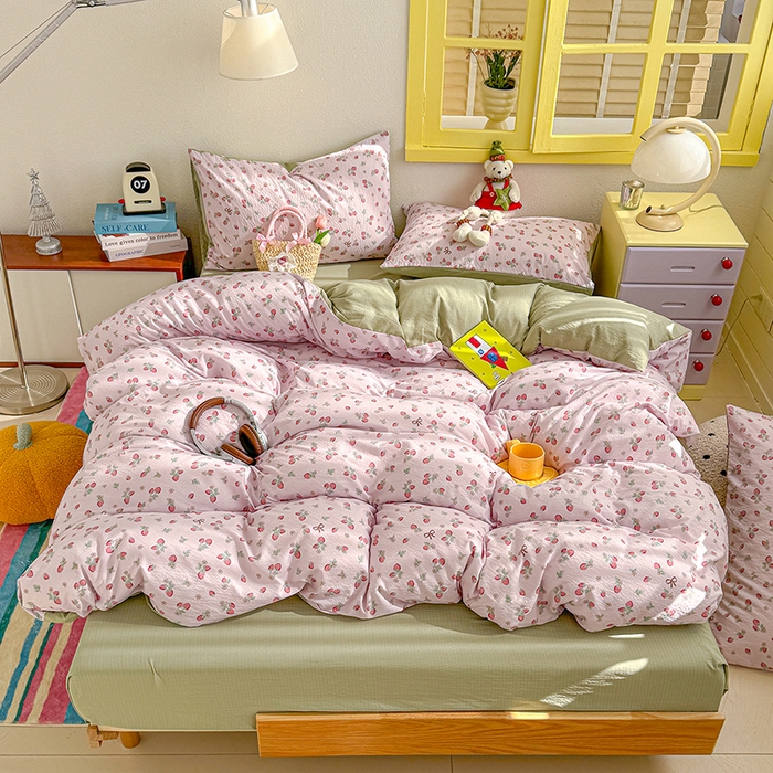 91家纺网 家纺一手货源 找家纺 云玲时尚 2026新款云感双层纱印花四件套 甜莓