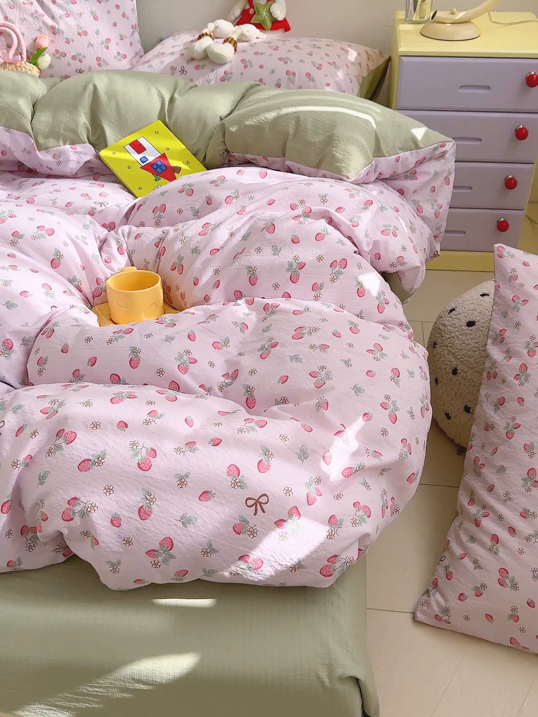 91家纺网 家纺一手货源 找家纺 云玲时尚 2026新款云感双层纱印花四件套 甜莓