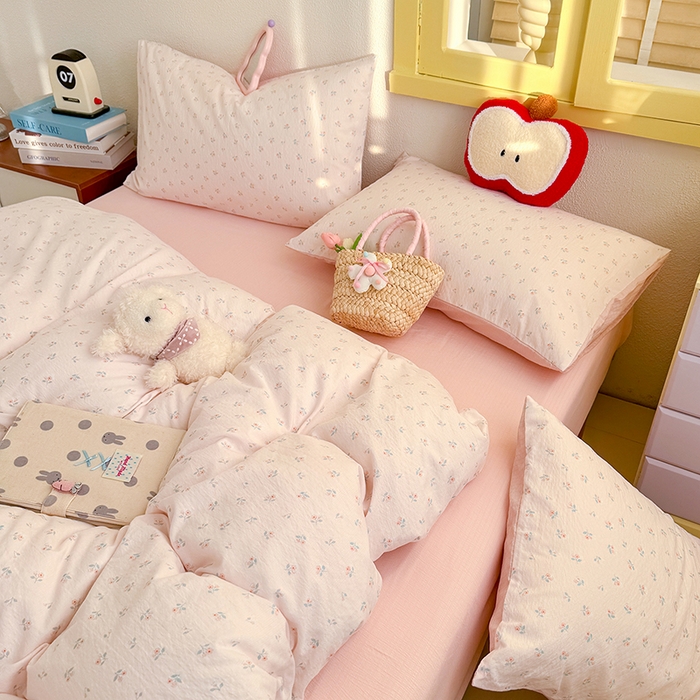 91家纺网 家纺一手货源 找家纺 云玲时尚 2026新款云感双层纱印花四件套 甜昔