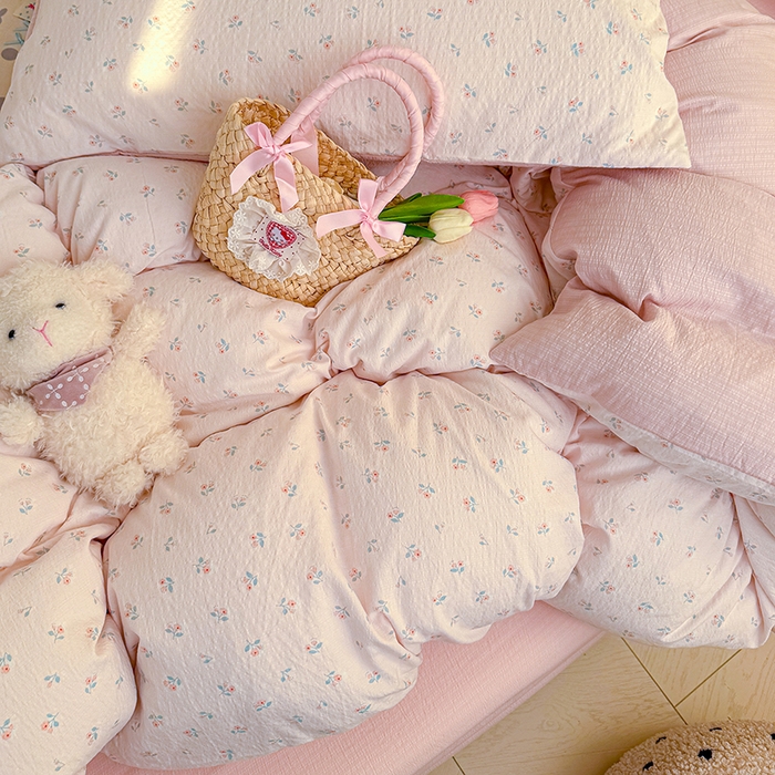 91家纺网 家纺一手货源 找家纺 云玲时尚 2026新款云感双层纱印花四件套 甜昔