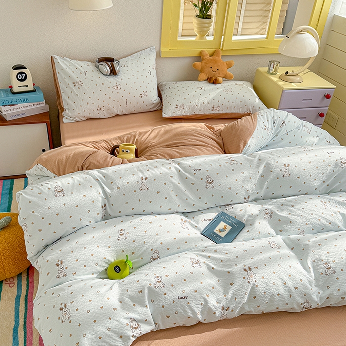 91家纺网 家纺一手货源 找家纺 云玲时尚 2026新款云感双层纱印花四件套 星星屁屁兔