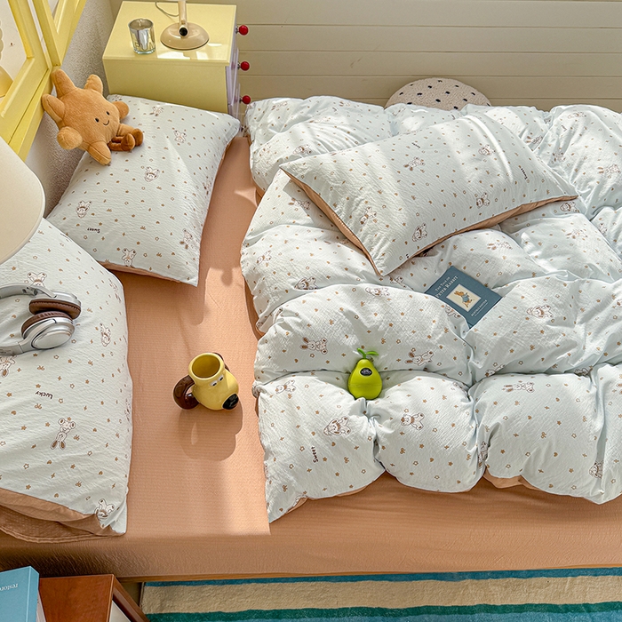 91家纺网 家纺一手货源 找家纺 云玲时尚 2026新款云感双层纱印花四件套 星星屁屁兔