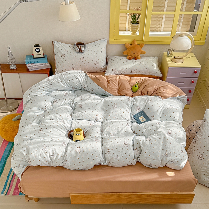 91家纺网 家纺一手货源 找家纺 云玲时尚 2026新款云感双层纱印花四件套 星星屁屁兔