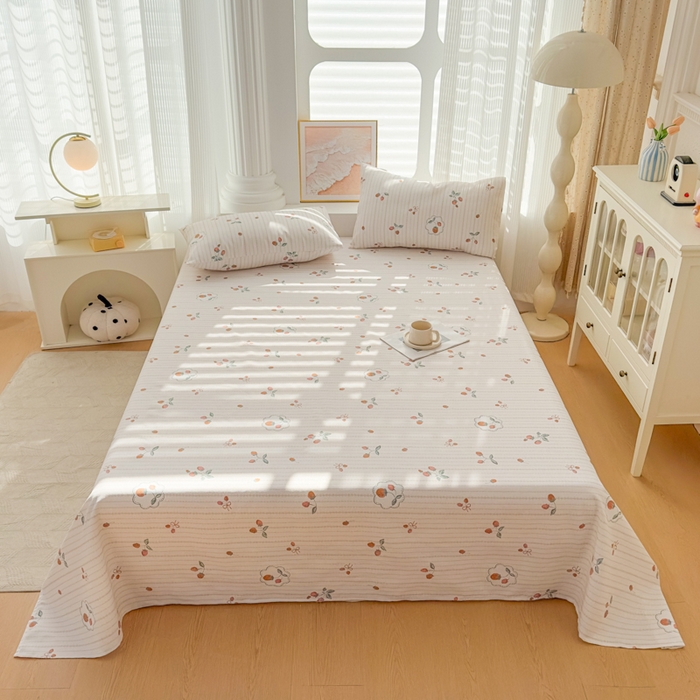 91家纺网 家纺一手货源 找家纺 爱彼家纺 2026新款马上发财新布料细沙三枚缎全新工艺老粗布凉席席子床单三件套-马年系列一 草莓条纹