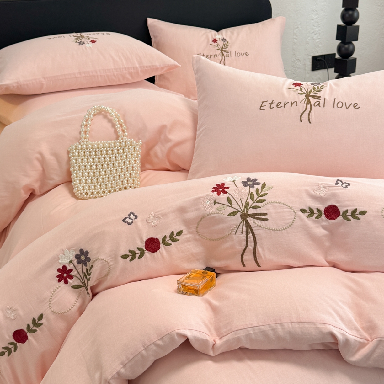 91家纺网 家纺一手货源 找家纺 （总）懒猫家纺 2026新款双层纱刺绣四件套