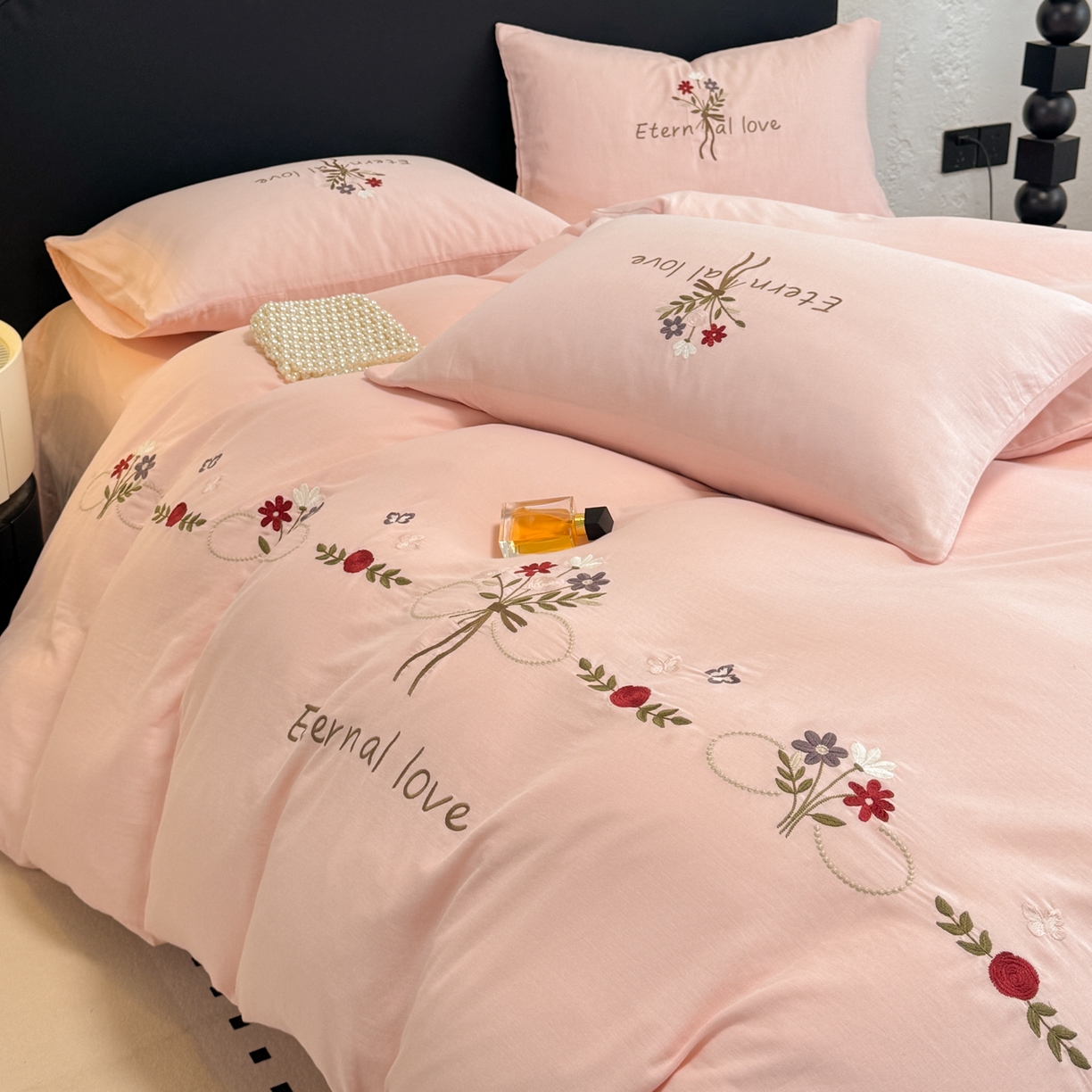 91家纺网 家纺一手货源 找家纺 （总）懒猫家纺 2026新款双层纱刺绣四件套