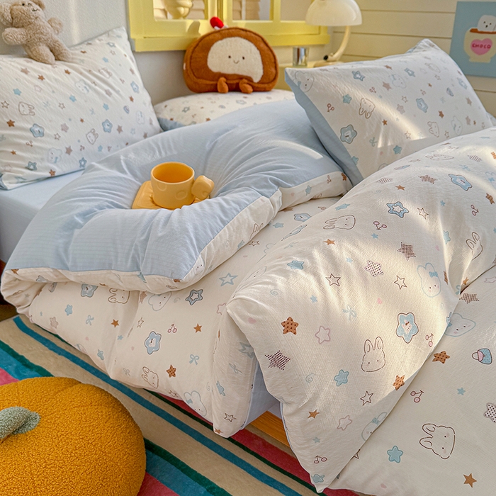 91家纺网 家纺一手货源 找家纺 云玲时尚 2026新款云感双层纱印花四件套 星星兔