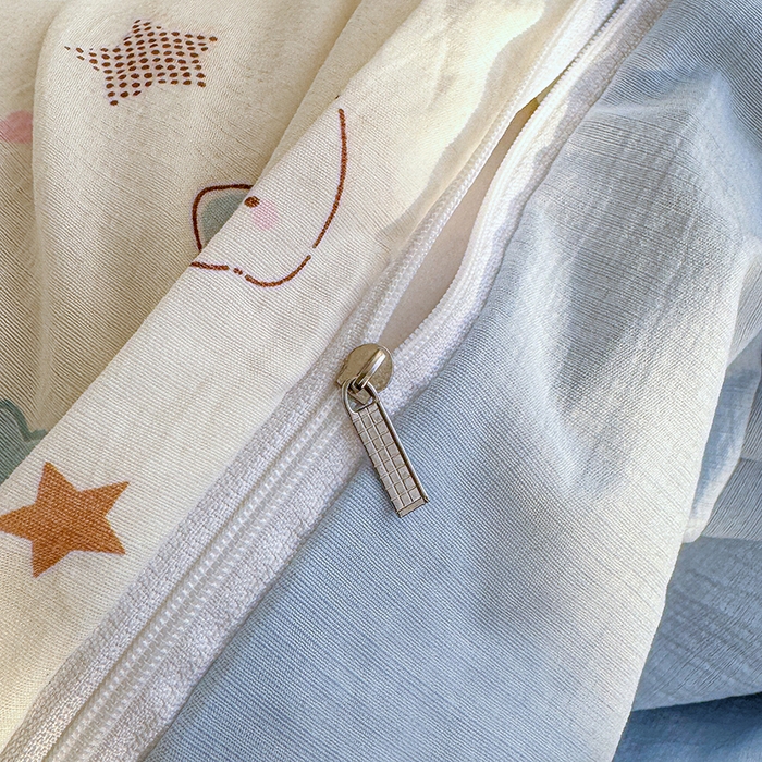 91家纺网 家纺一手货源 找家纺 云玲时尚 2026新款云感双层纱印花四件套 星星兔