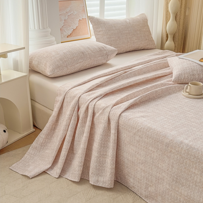 91家纺网 家纺一手货源 找家纺 爱彼家纺 2026新款马上发财新布料细沙三枚缎全新工艺老粗布凉席席子床单三件套-马年系列一 杏纹格