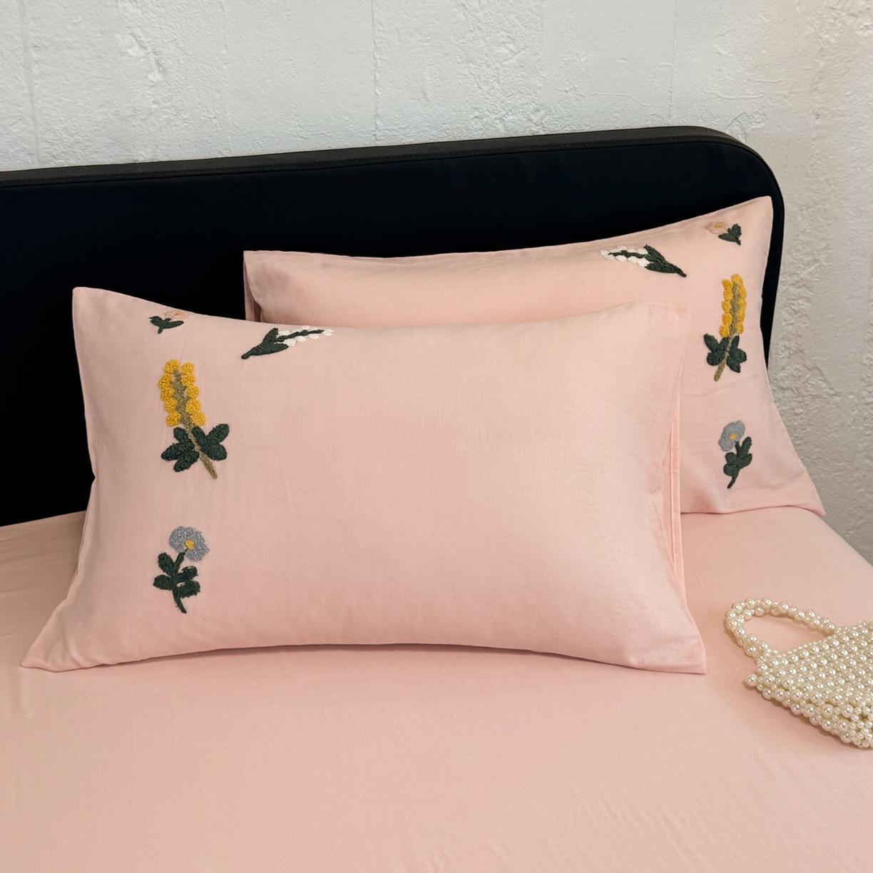 91家纺网 家纺一手货源 找家纺 懒猫家纺 2026新款双层纱刺绣四件套 花溪-粉