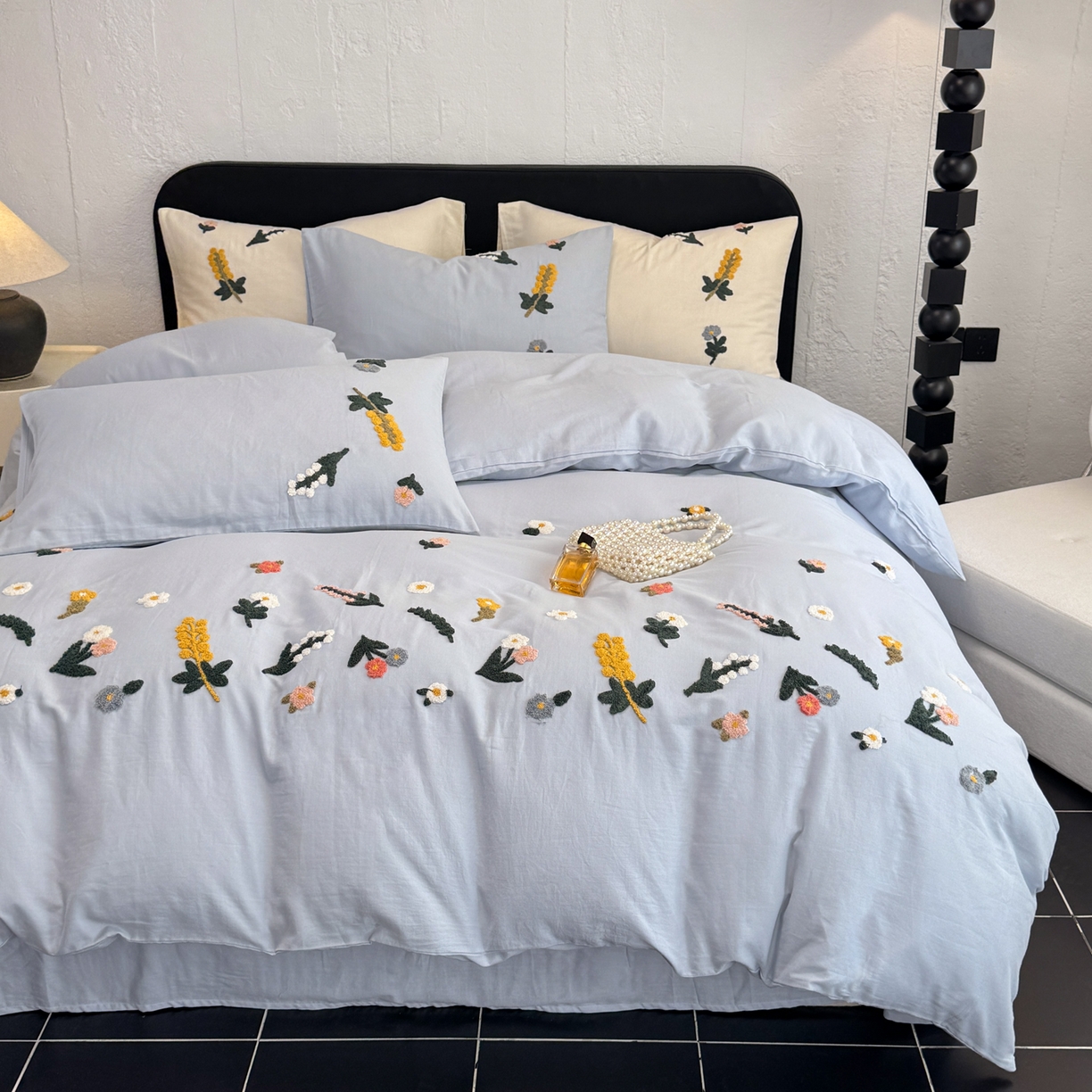 91家纺网 家纺一手货源 找家纺 懒猫家纺 2026新款双层纱刺绣四件套 花溪-蓝