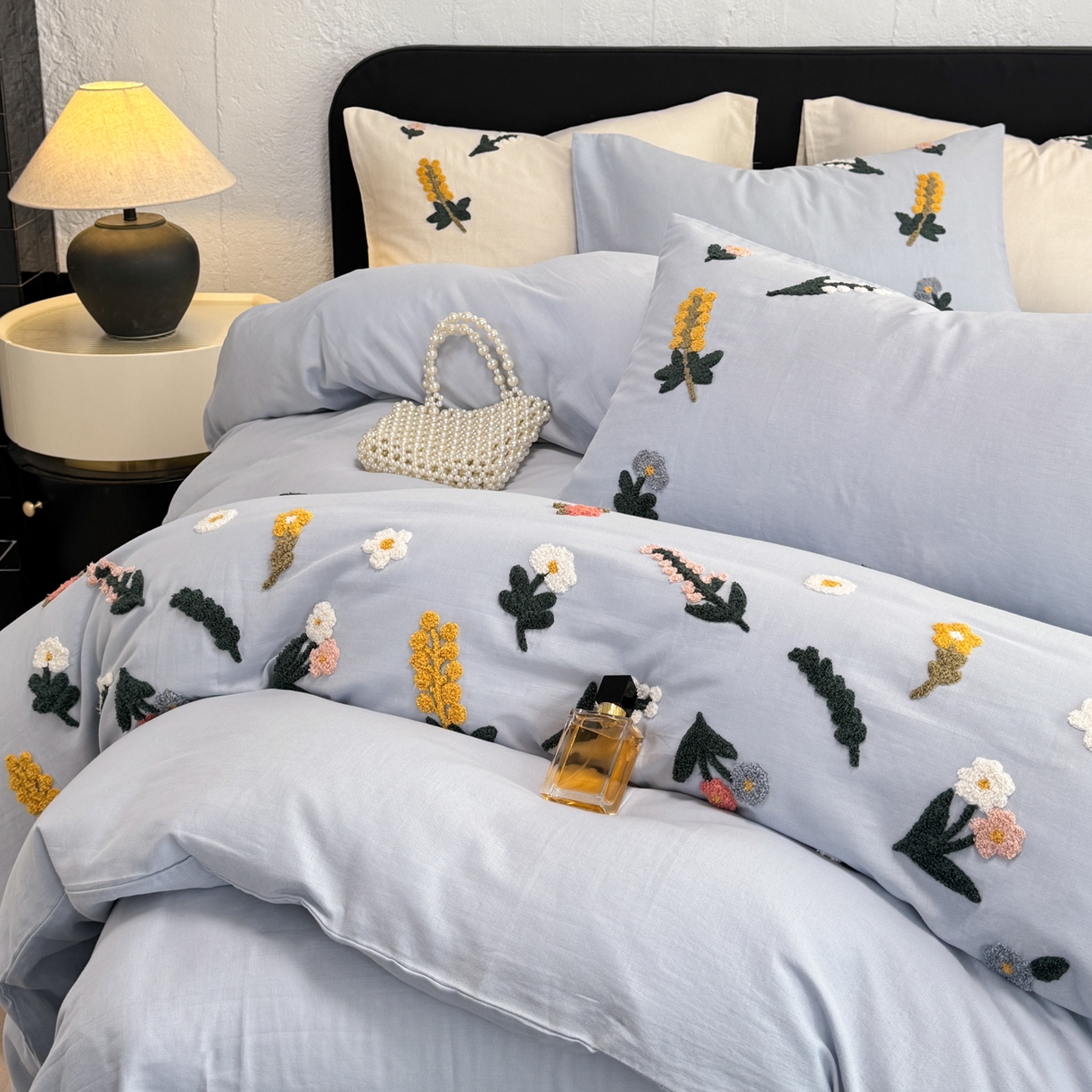 91家纺网 家纺一手货源 找家纺 懒猫家纺 2026新款双层纱刺绣四件套 花溪-蓝