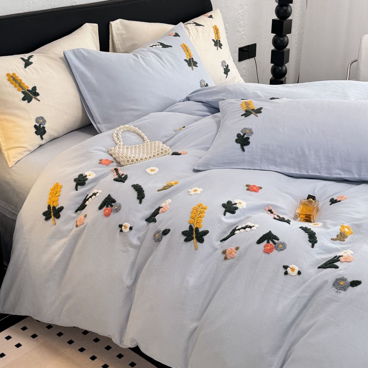 91家纺网 家纺一手货源 找家纺 懒猫家纺 2026新款双层纱刺绣四件套 花溪-蓝