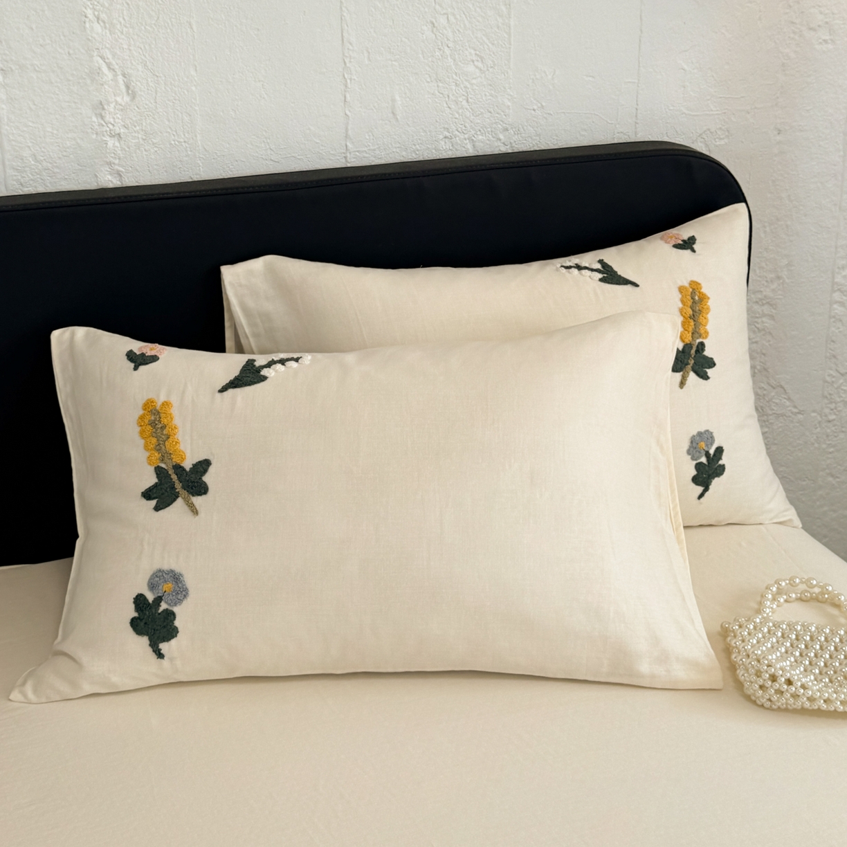 91家纺网 家纺一手货源 找家纺 懒猫家纺 2026新款双层纱刺绣四件套 花溪-米