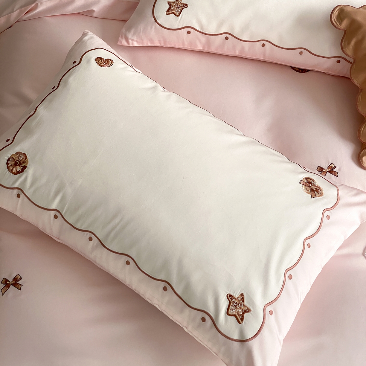 91家纺网 家纺一手货源 找家纺 极简 2026新款100s长绒棉刺绣四件套-香榭雅绣 香榭雅绣-粉