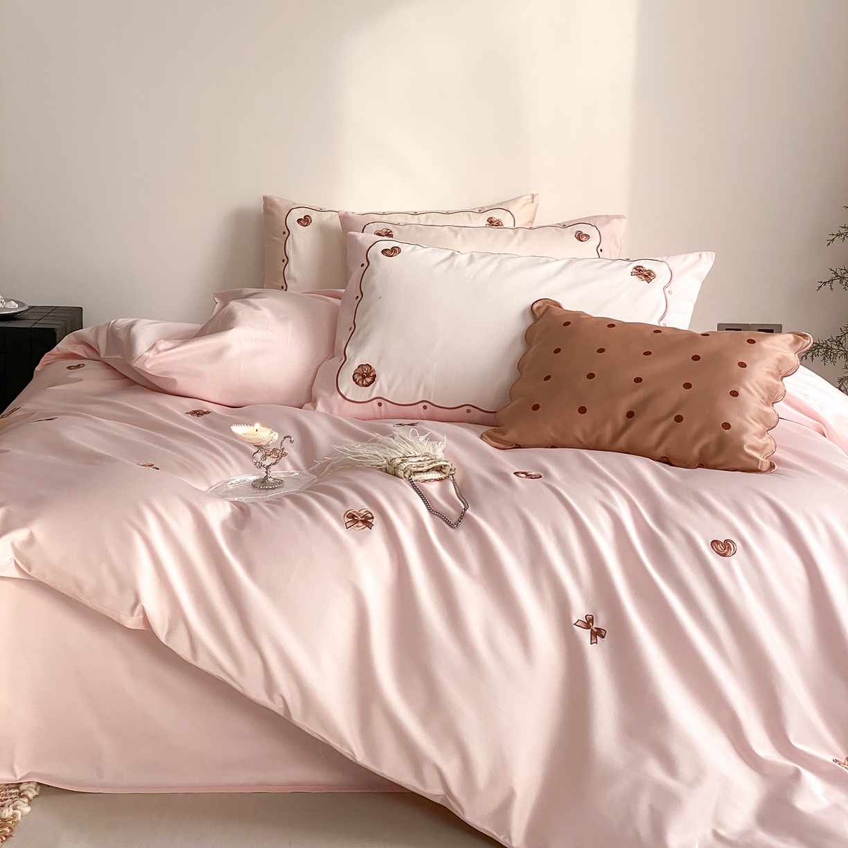 91家纺网 家纺一手货源 找家纺 极简 2026新款100s长绒棉刺绣四件套-香榭雅绣 香榭雅绣-粉