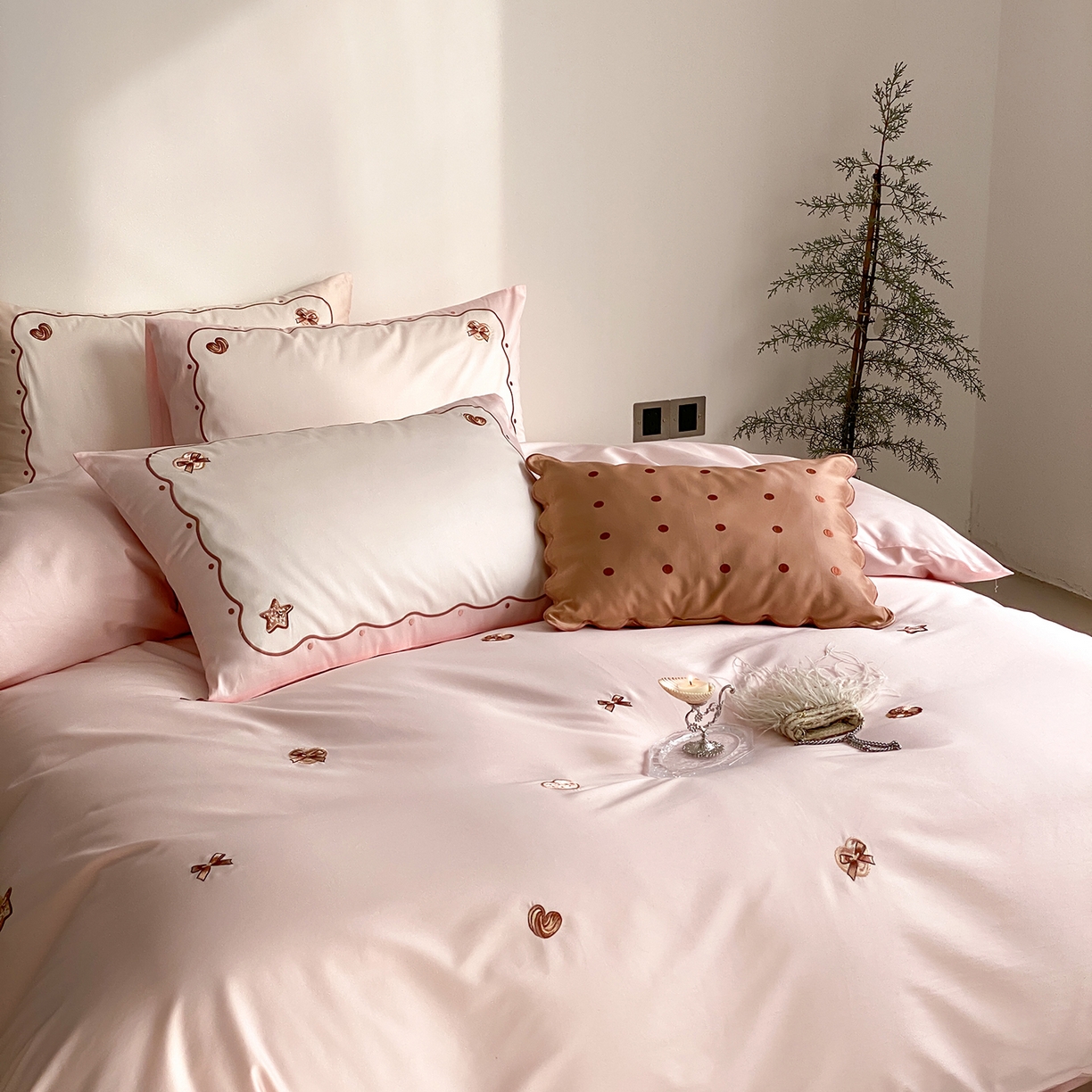 91家纺网 家纺一手货源 找家纺 极简 2026新款100s长绒棉刺绣四件套-香榭雅绣 香榭雅绣-粉