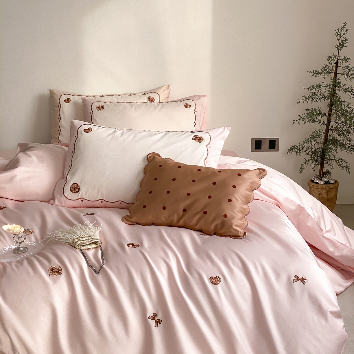 91家纺网 家纺一手货源 找家纺 极简 2026新款100s长绒棉刺绣四件套-香榭雅绣 香榭雅绣-粉