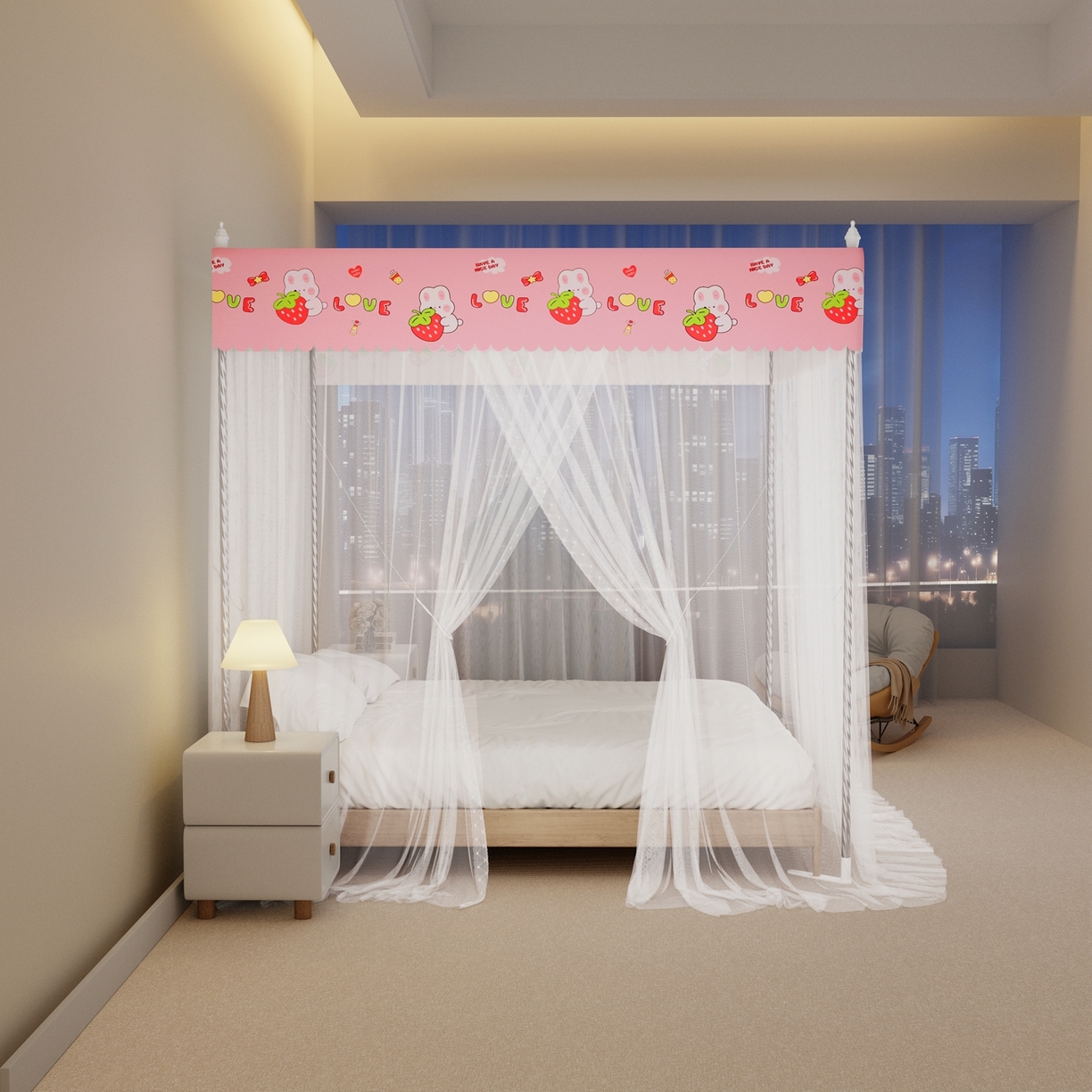 91家纺网 家纺一手货源 找家纺 初心家纺 2026新款宫廷落地印花款蚊帐-场景一 草莓兔