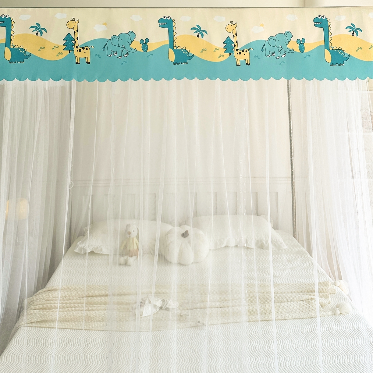 91家纺网 家纺一手货源 找家纺 初心家纺 2026新款宫廷落地印花款蚊帐-场景二 动物世界