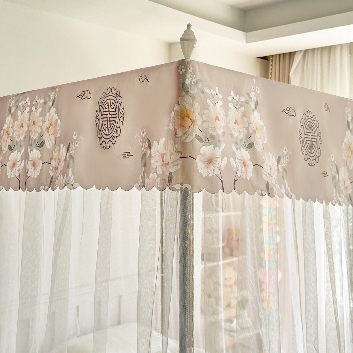 91家纺网 家纺一手货源 找家纺 初心家纺 2026新款宫廷落地印花款蚊帐-场景二 中国风