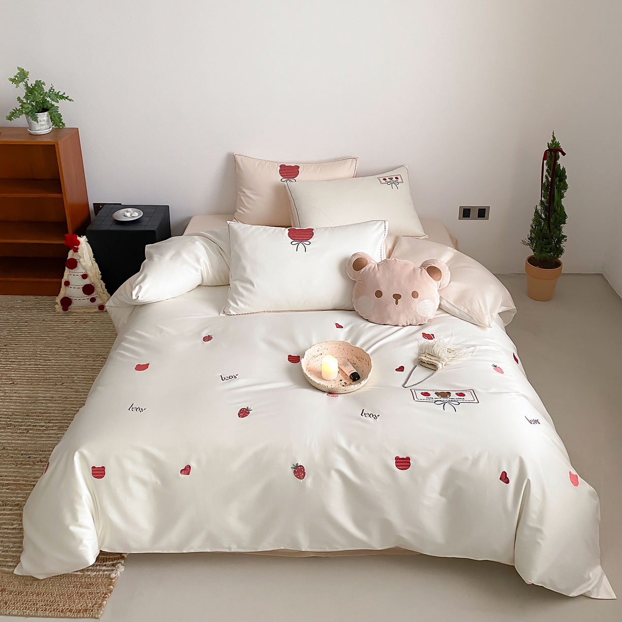 （总）极简 2026新款100s长绒棉刺绣四件套-甜莓小熊
