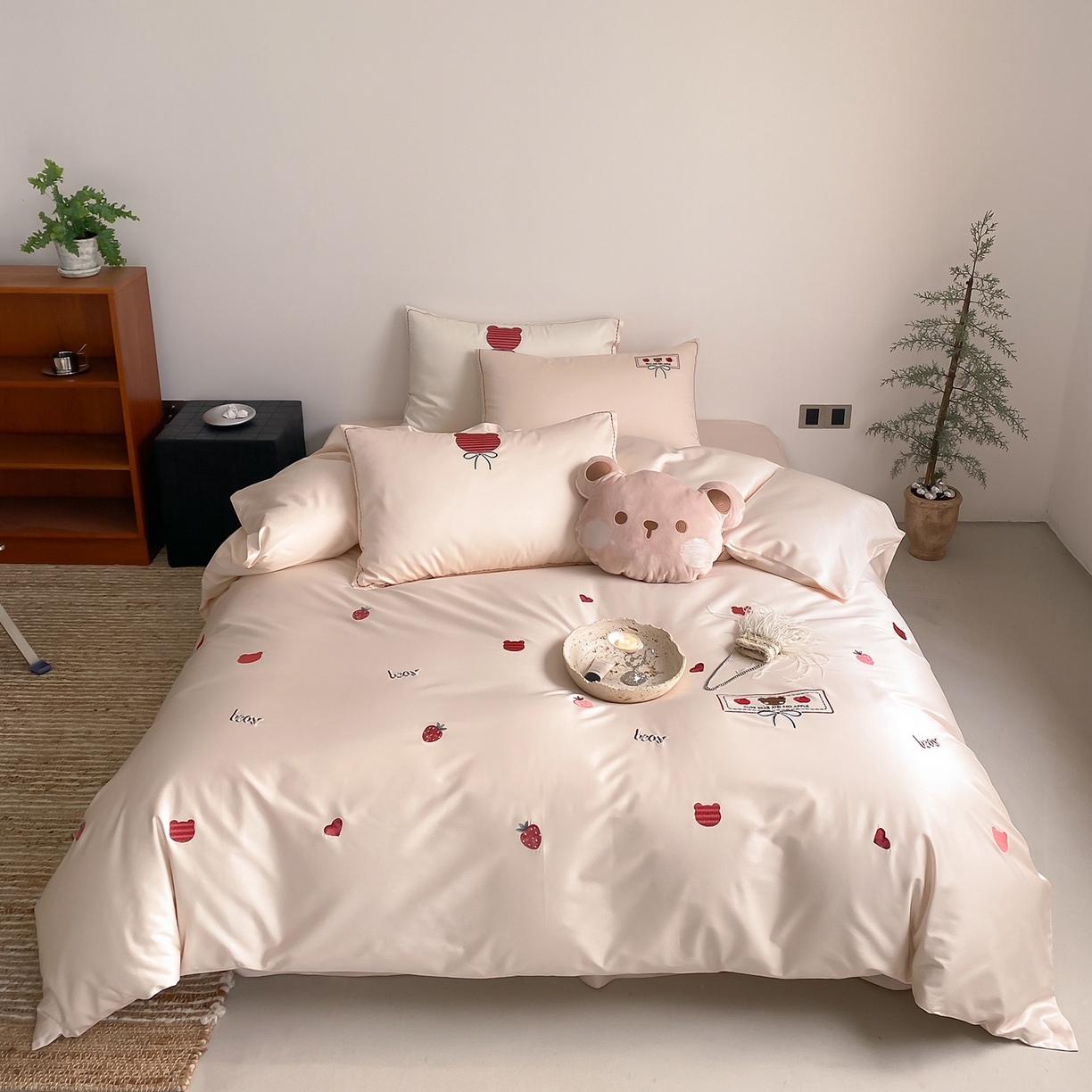 91家纺网 家纺一手货源 找家纺 （总）极简 2026新款100s长绒棉刺绣四件套-甜莓小熊