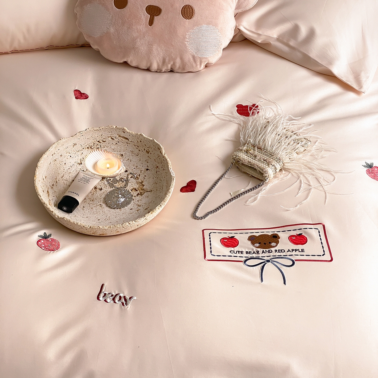 91家纺网 家纺一手货源 找家纺 极简 2026新款100s长绒棉刺绣四件套-甜莓小熊 甜莓小熊-浅咖