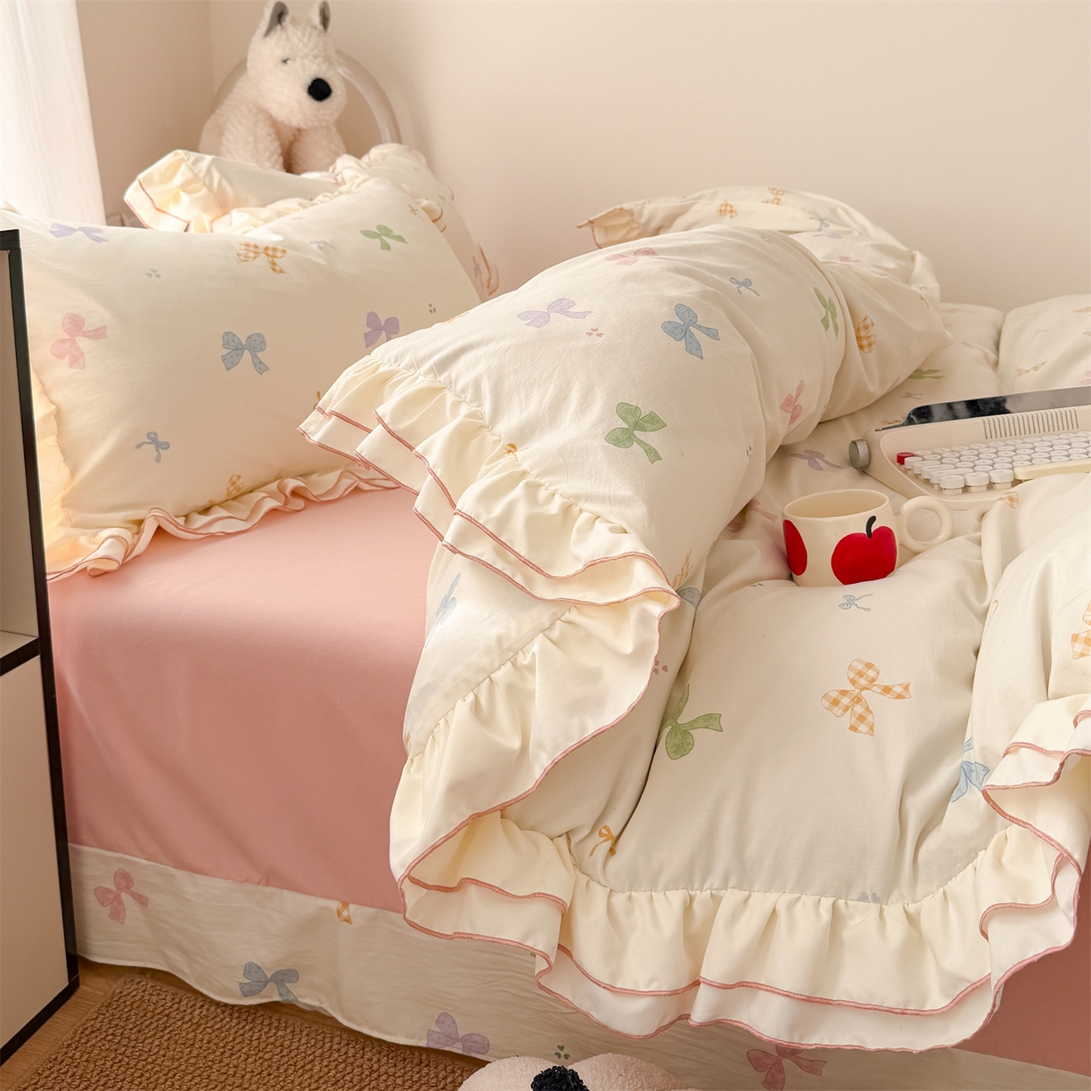 91家纺网 家纺一手货源 找家纺 吾欢心 2026春夏新款古法水洗仿棉韩版双层花边四件套 彩色蝴蝶结