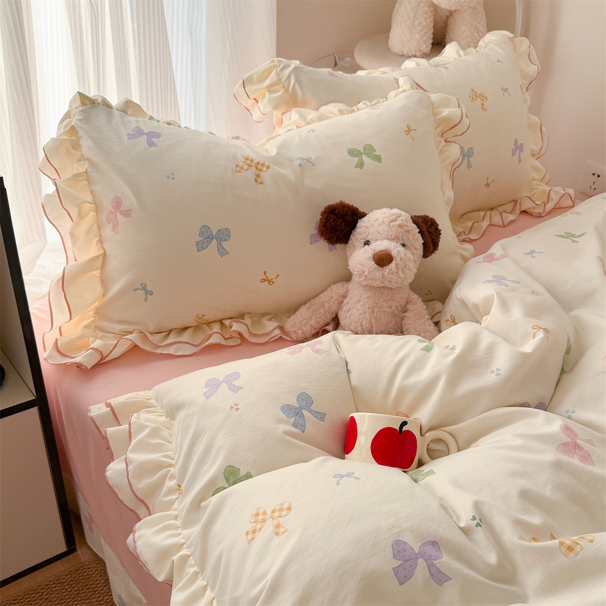 91家纺网 家纺一手货源 找家纺 吾欢心 2026春夏新款古法水洗仿棉韩版双层花边四件套 彩色蝴蝶结