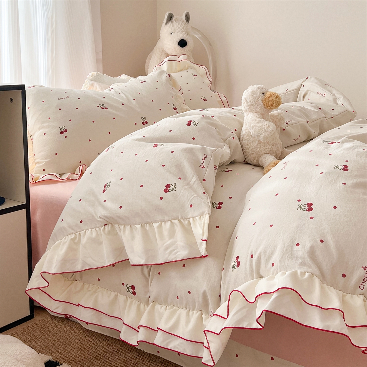 91家纺网 家纺一手货源 找家纺 吾欢心 2026春夏新款古法水洗仿棉韩版双层花边四件套 樱桃派