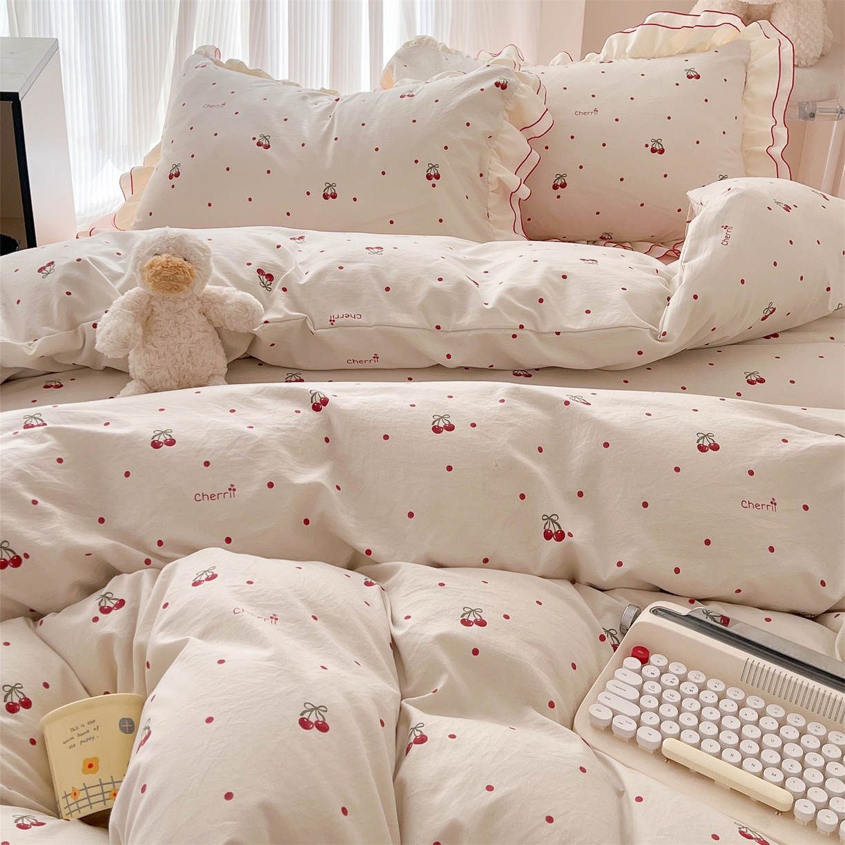 91家纺网 家纺一手货源 找家纺 吾欢心 2026春夏新款古法水洗仿棉韩版双层花边四件套 樱桃派