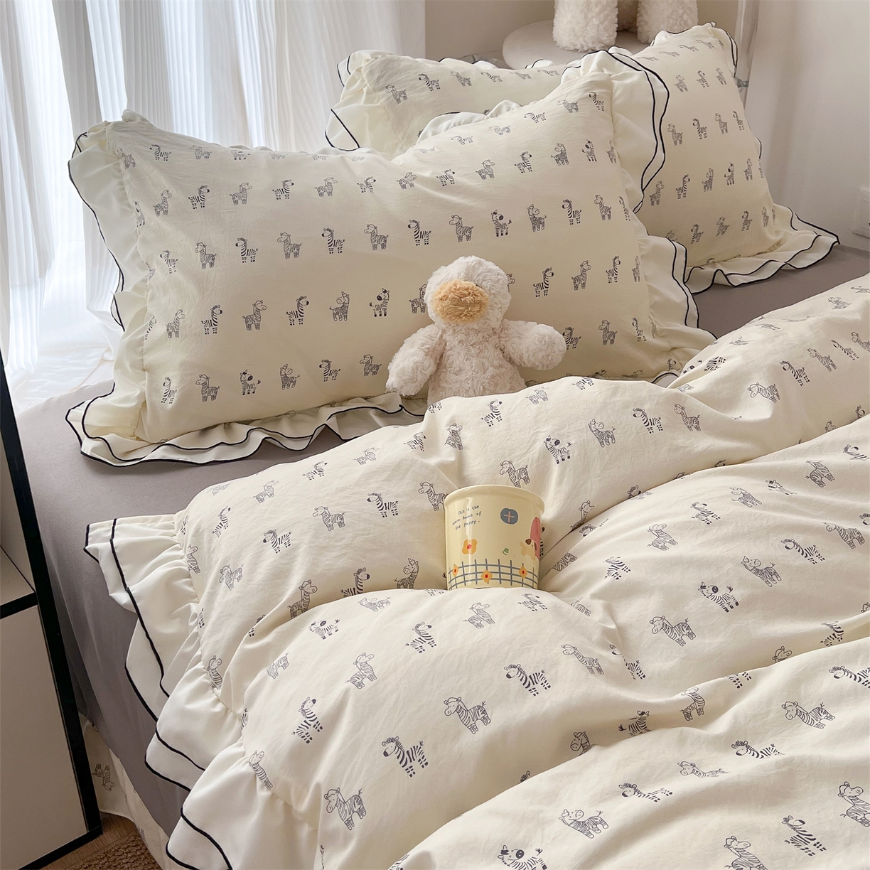 91家纺网 家纺一手货源 找家纺 吾欢心 2026春夏新款古法水洗仿棉韩版双层花边四件套 斑马