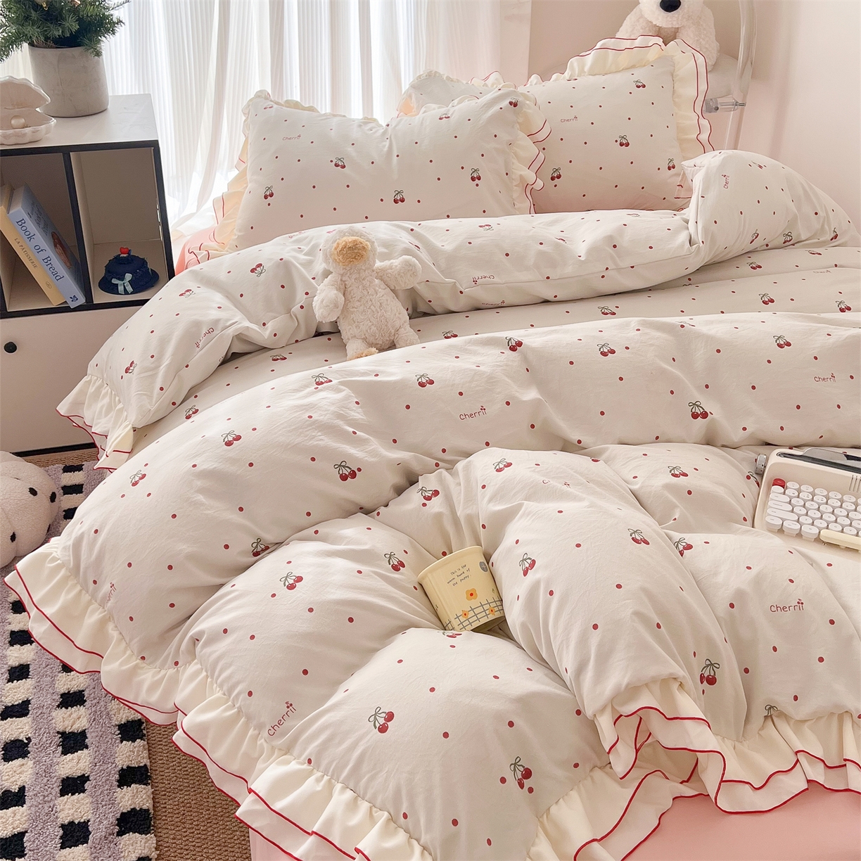 91家纺网 家纺一手货源 找家纺 吾欢心 2026春夏新款古法水洗仿棉韩版双层花边四件套 樱桃派