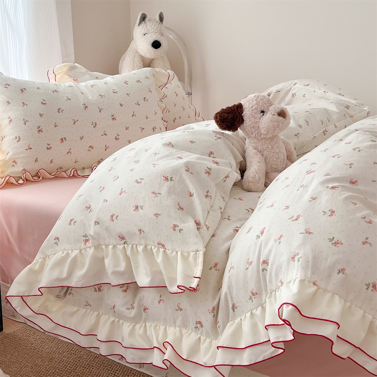 91家纺网 家纺一手货源 找家纺 吾欢心 2026春夏新款古法水洗仿棉韩版双层花边四件套 小草莓