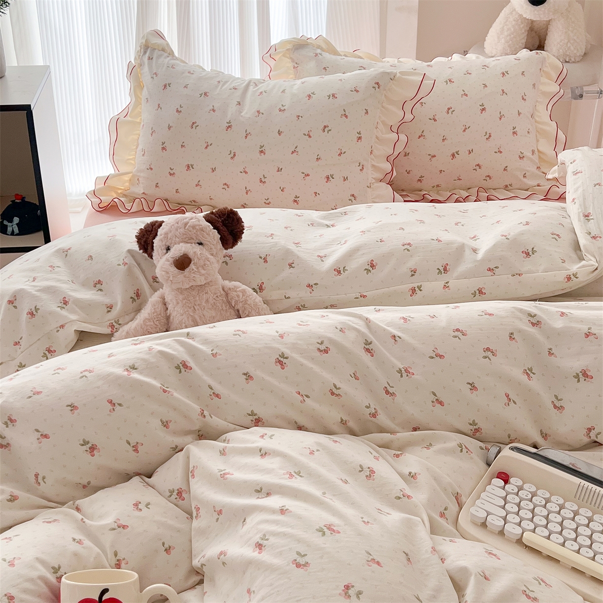 91家纺网 家纺一手货源 找家纺 吾欢心 2026春夏新款古法水洗仿棉韩版双层花边四件套 小草莓