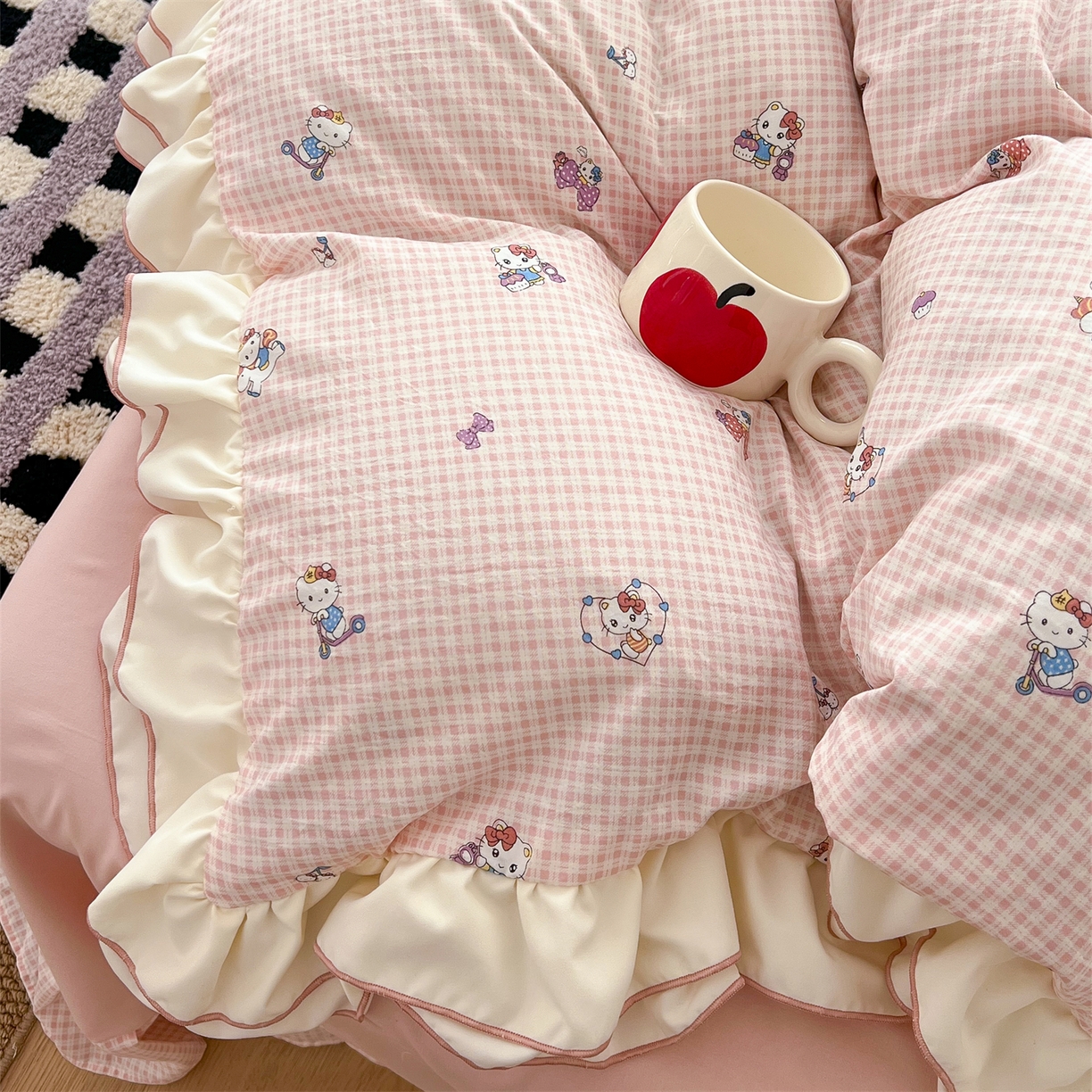 91家纺网 家纺一手货源 找家纺 吾欢心 2026春夏新款古法水洗仿棉韩版双层花边四件套 KT猫