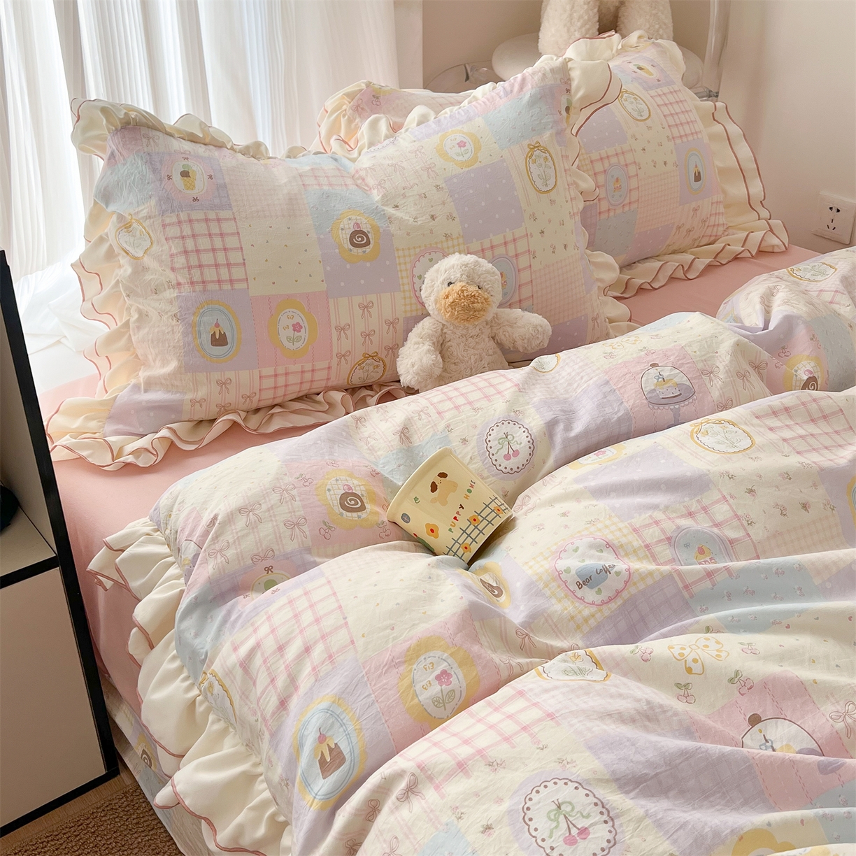 91家纺网 家纺一手货源 找家纺 吾欢心 2026春夏新款古法水洗仿棉韩版双层花边四件套 田园趣味