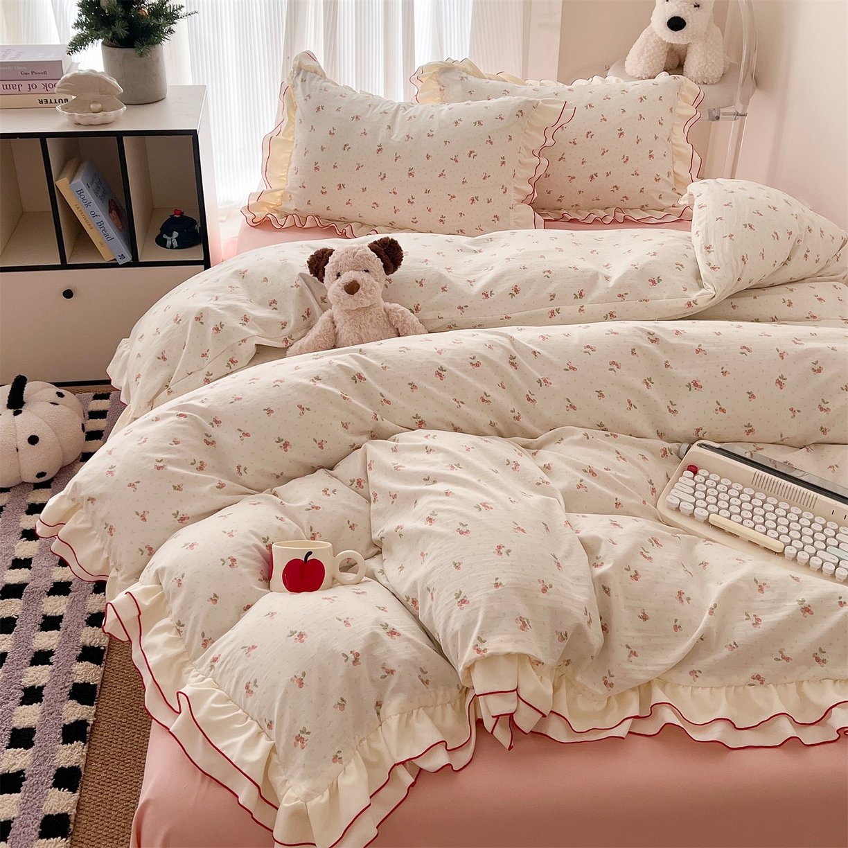 91家纺网 家纺一手货源 找家纺 吾欢心 2026春夏新款古法水洗仿棉韩版双层花边四件套 小草莓