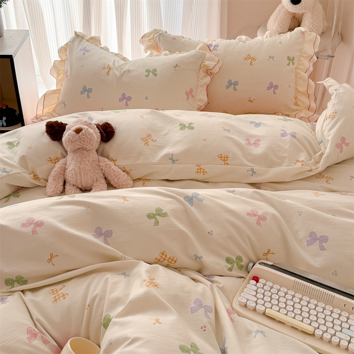 91家纺网 家纺一手货源 找家纺 吾欢心 2026春夏新款古法水洗仿棉韩版双层花边四件套 彩色蝴蝶结