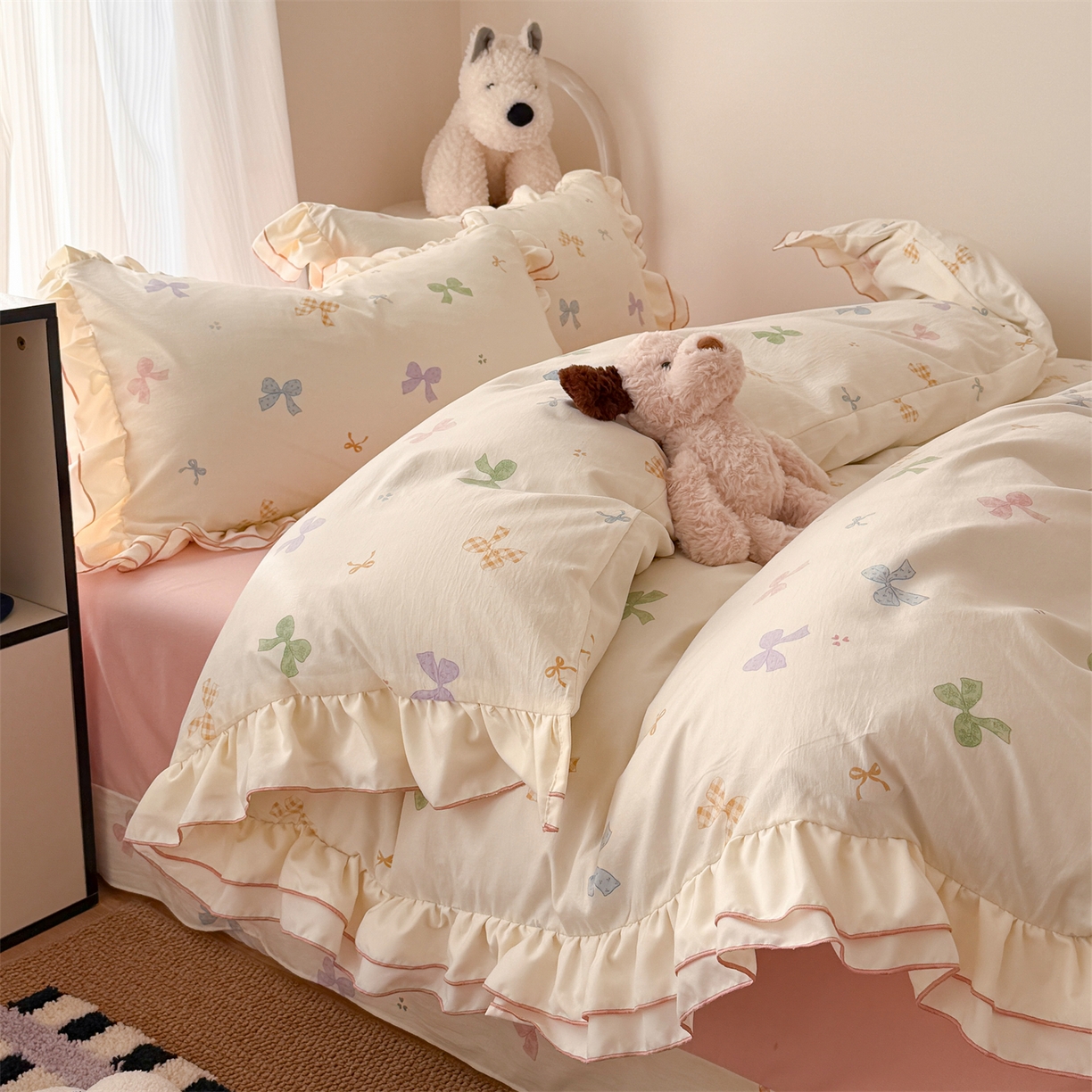 91家纺网 家纺一手货源 找家纺 吾欢心 2026春夏新款古法水洗仿棉韩版双层花边四件套 彩色蝴蝶结