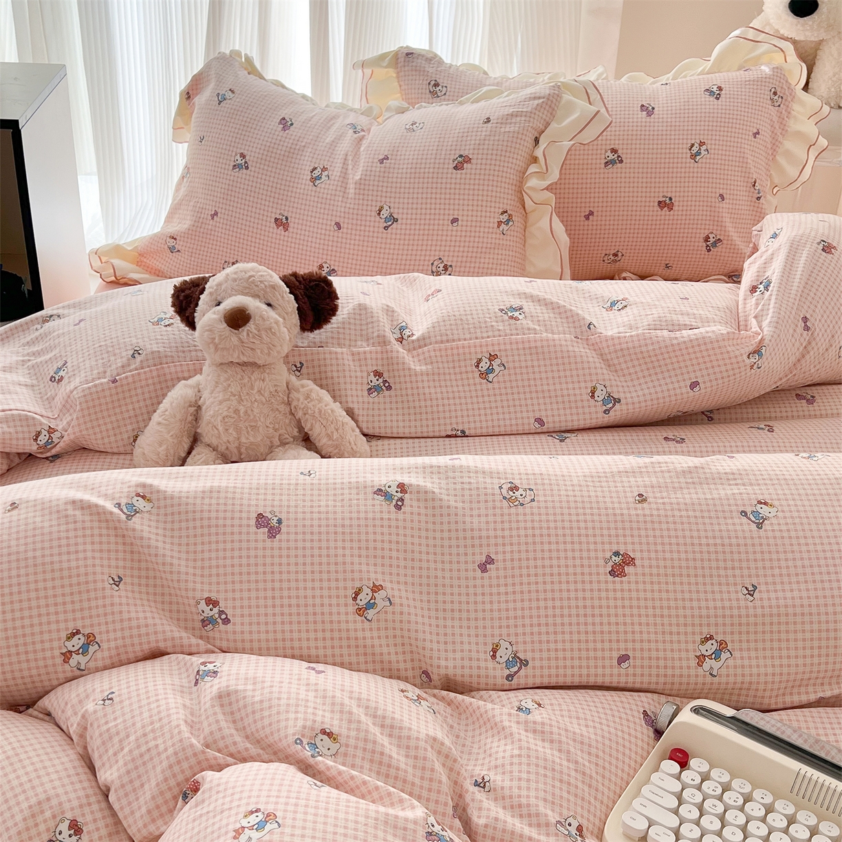 91家纺网 家纺一手货源 找家纺 吾欢心 2026春夏新款古法水洗仿棉韩版双层花边四件套 KT猫