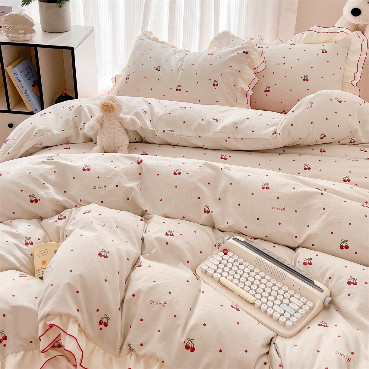 91家纺网 家纺一手货源 找家纺 吾欢心 2026春夏新款古法水洗仿棉韩版双层花边四件套 樱桃派