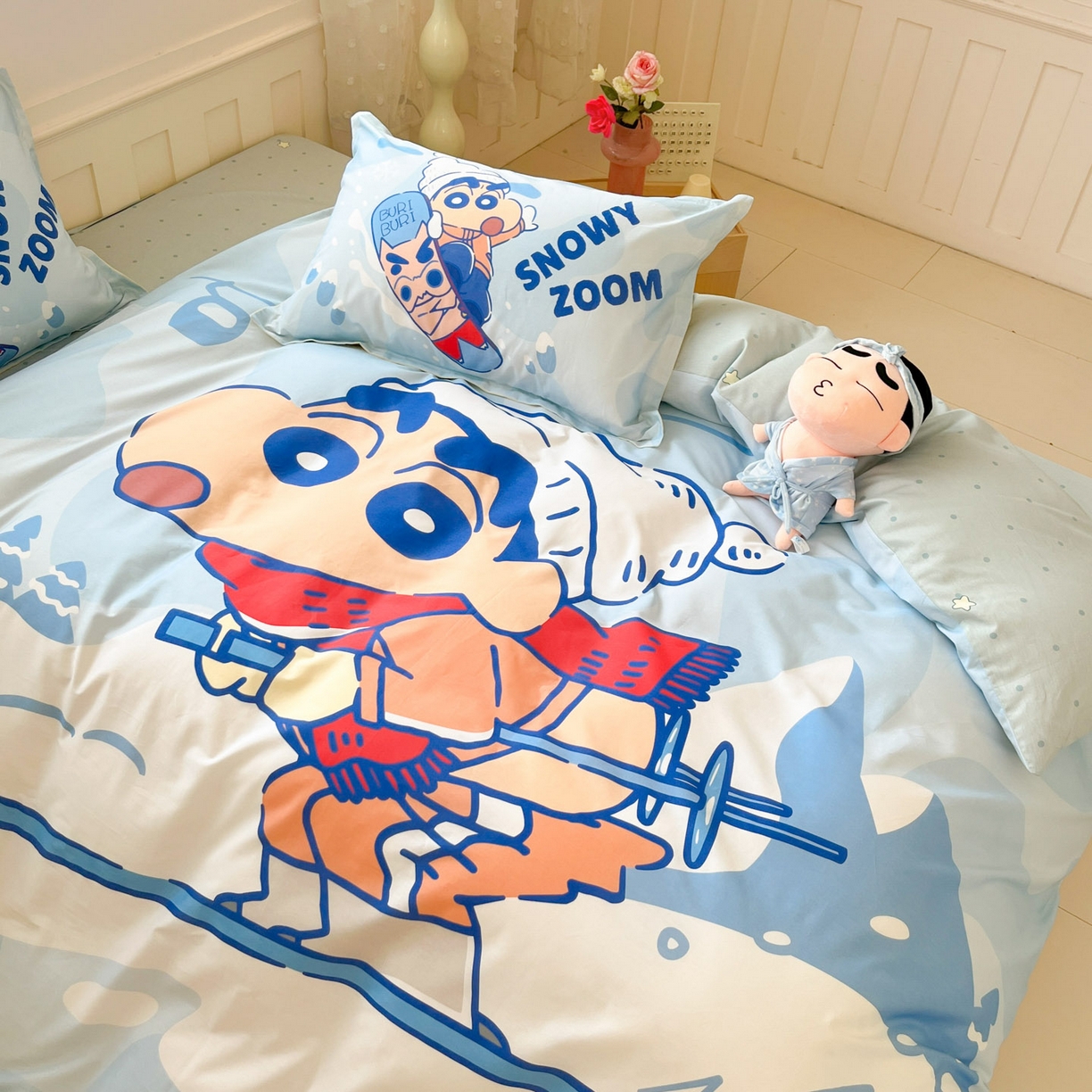 91家纺网 家纺一手货源 找家纺 博雅 2026新款蜡笔小新正版授权全棉纯棉大版四件套 大版-滑板小新