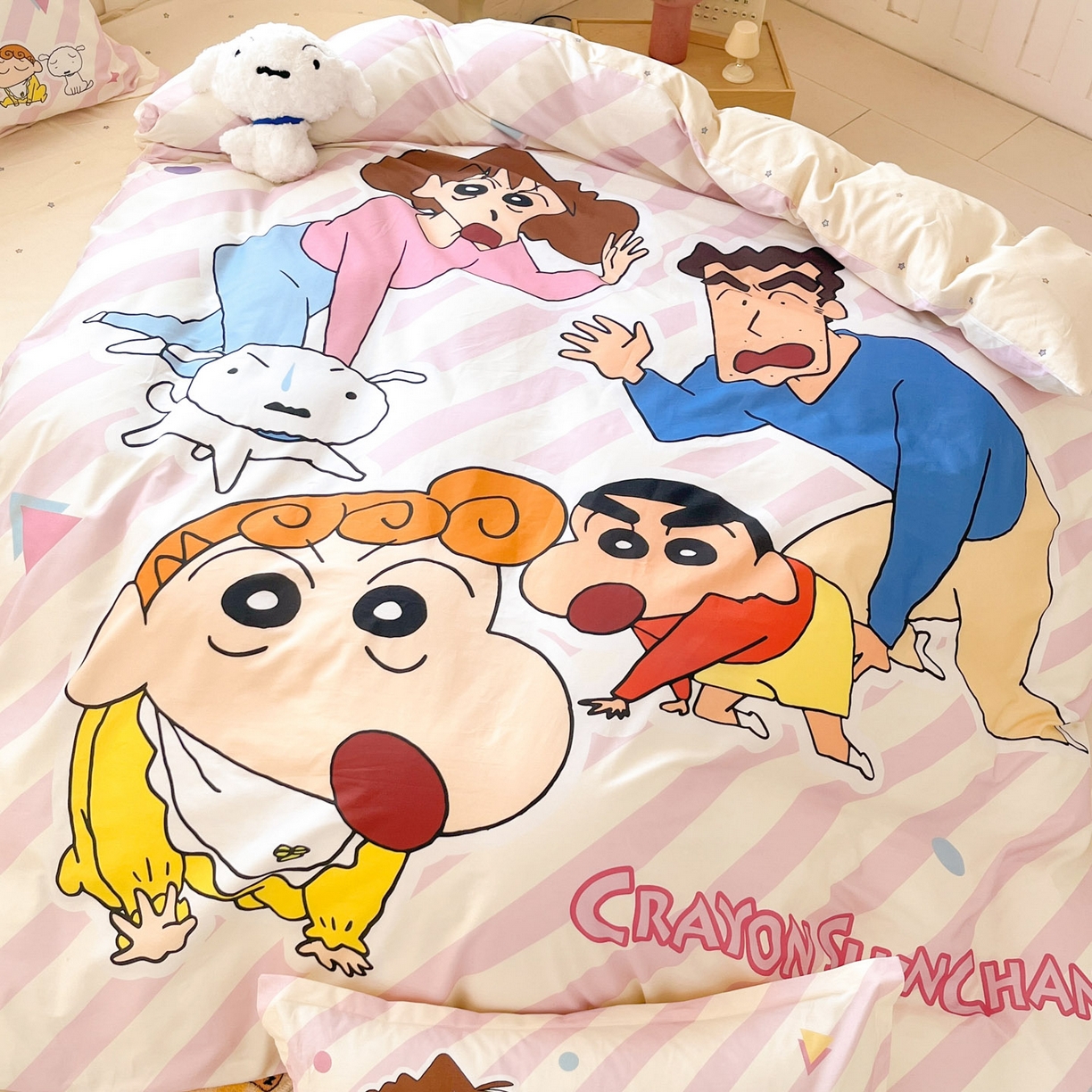 91家纺网 家纺一手货源 找家纺 博雅 2026新款蜡笔小新正版授权全棉纯棉大版四件套 大版-蜡笔小新家族