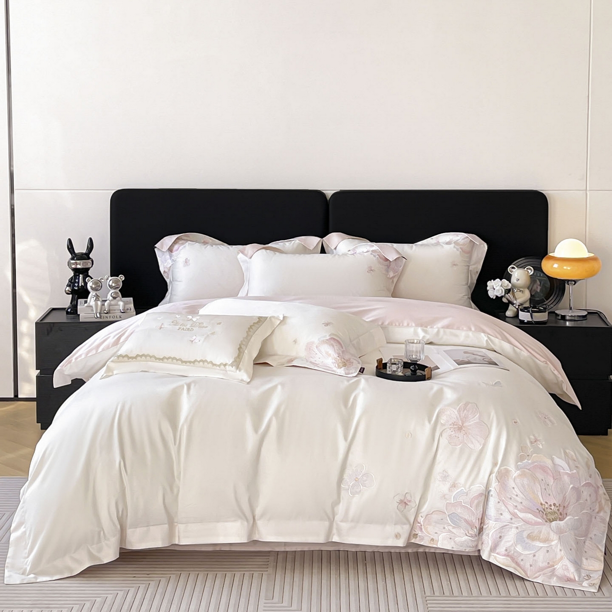 91家纺网 家纺一手货源 找家纺  2026马年特惠新品A类长绒棉纯棉四件套100全棉重工刺绣被套床单床笠轻奢高级感床上用品-花之语 花之语-白粉