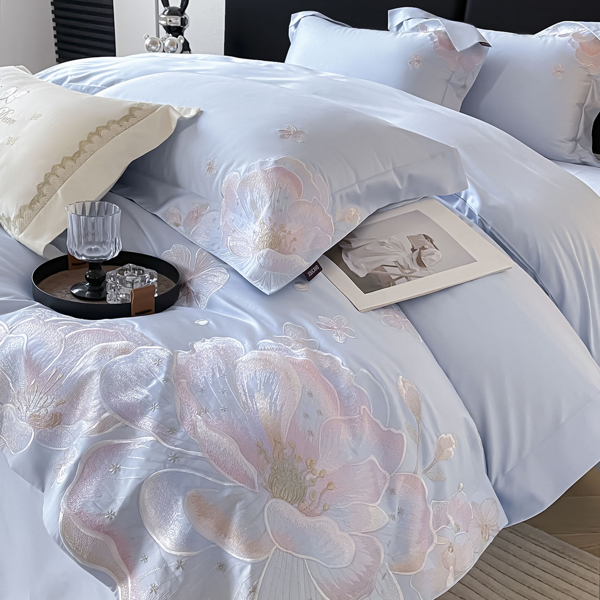 91家纺网 家纺一手货源 找家纺  2026马年特惠新品A类长绒棉纯棉四件套100全棉重工刺绣被套床单床笠轻奢高级感床上用品-花之语 花之语-慕蓝